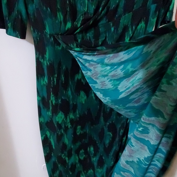 Dress - Picture 4 of 4